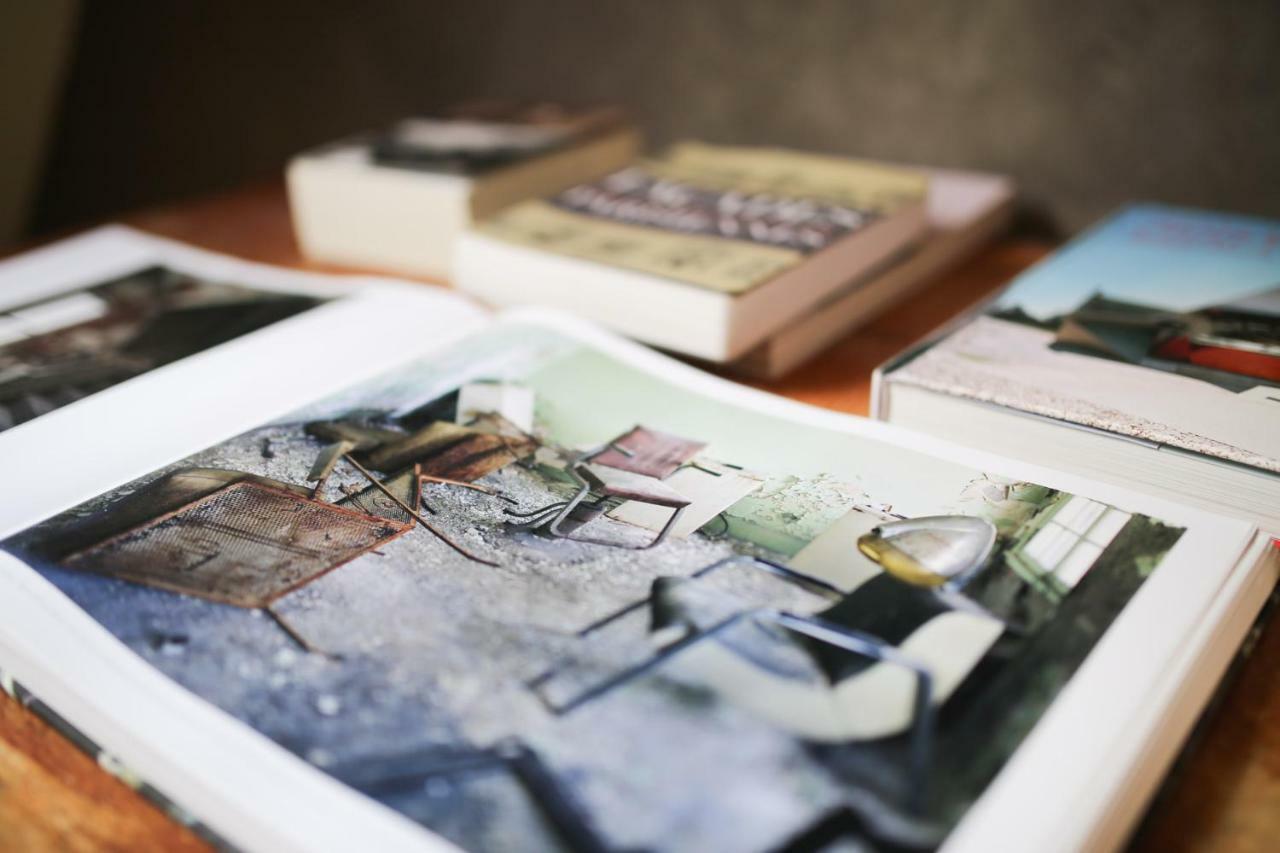 ลา ดีม เดอ ฌีแวร์นี - ช็องบร์ โดต Hotel จีแวร์นี ภายนอก รูปภาพ